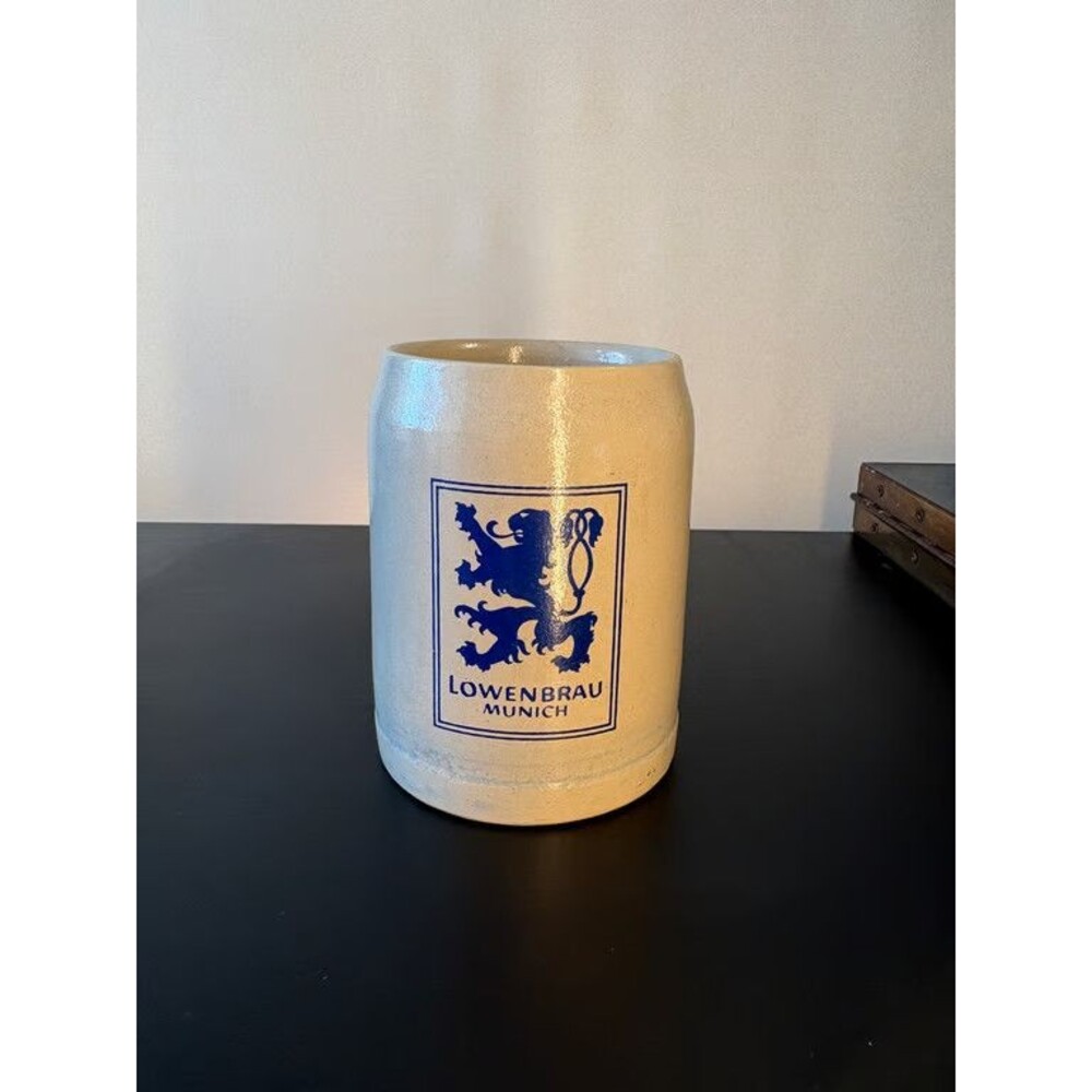 Lowenbrau Munich Beer Stein 0.5L Salt Glazed Stoneware Blue Lion Crest German